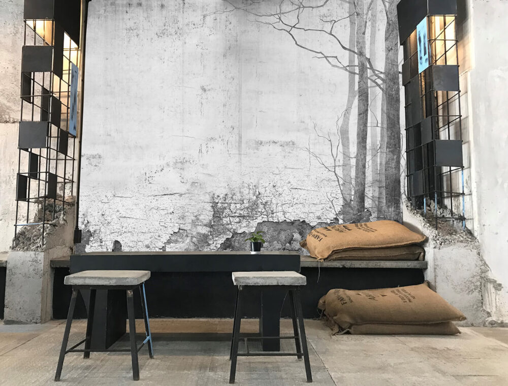 aranżacja kawiarni w stylu industrialnym - loftowa tapeta na ścianę