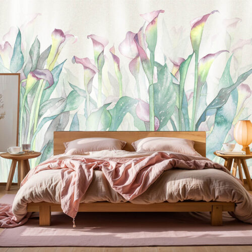 Fototapeta z motywem roślinnym w kwiaty Kalii do sypialni w stylu slow life – jasna, pastelowa aranżacja z naturalnym drewnem i lnianą pościelą.