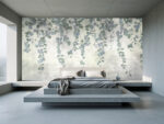 Fototapeta z niebieskimi kwiatami w minimalistycznej sypialni z betonową architekturą i surowym wystrojem.